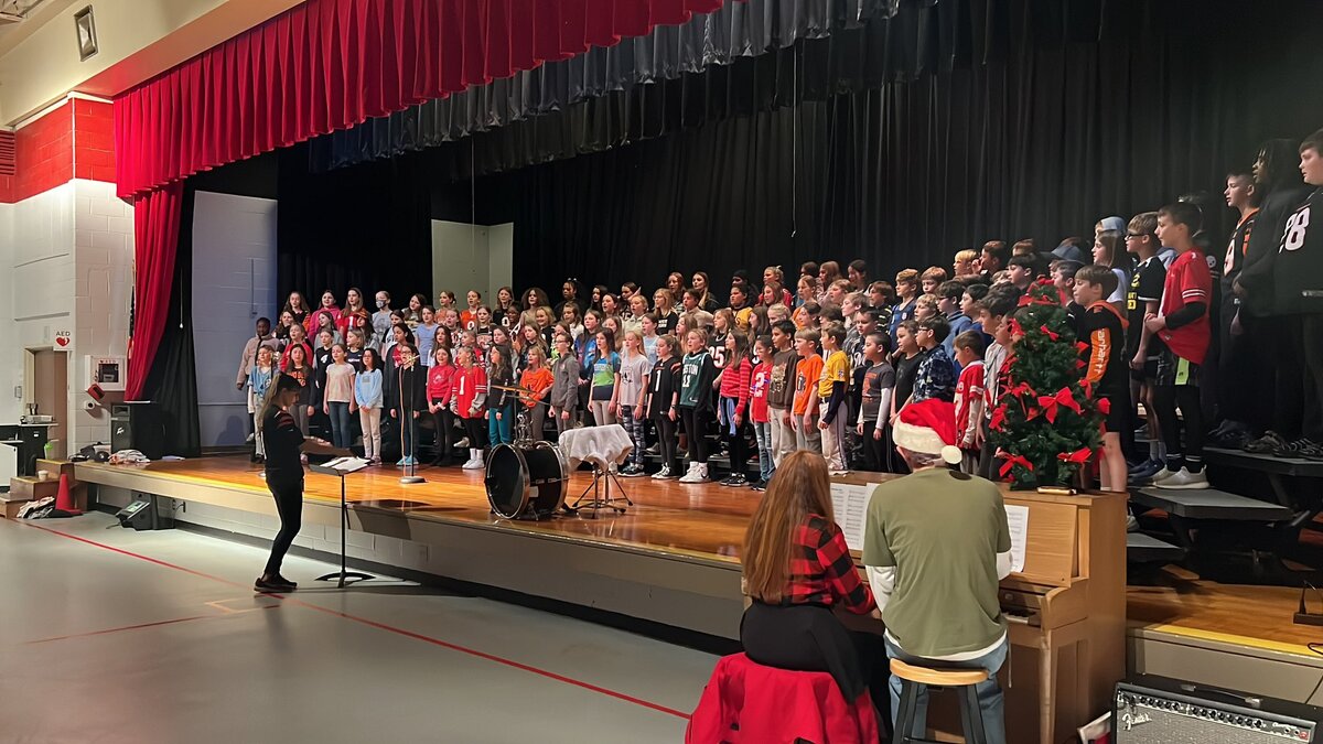 The Maddux choir performs a holiday concert